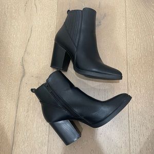 TOP MODA | Black Ankle Booties | 6.5